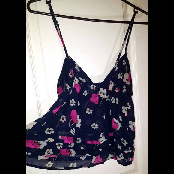 ✴️3 for $15:🌹Flirty, Flowy, Floral... Forever 21!🌹 - Picture 2 of 4
